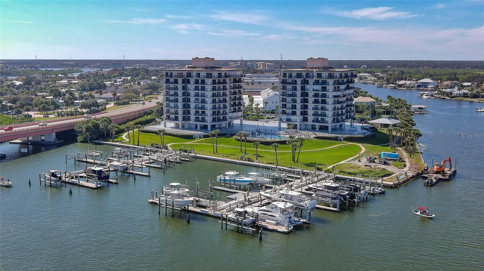 DIAMOND HEAD POINT CONDO - Residential