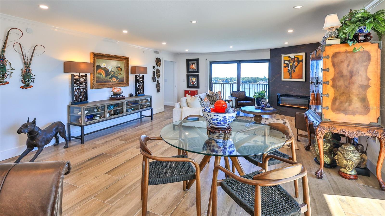 DIAMOND HEAD POINT CONDO - Residential