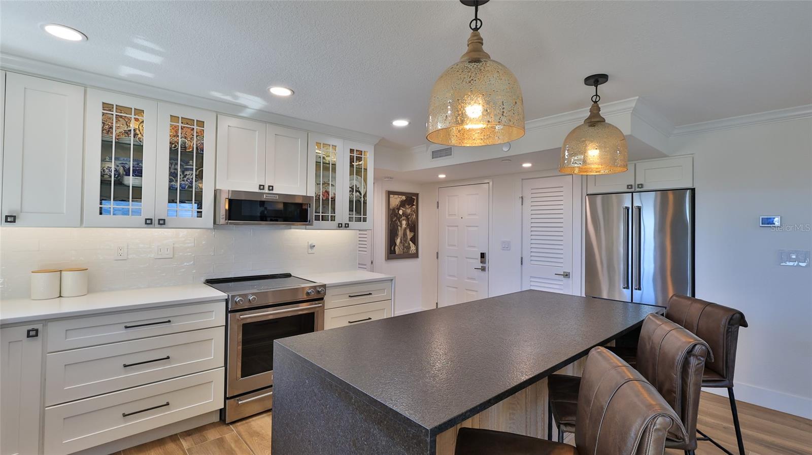 DIAMOND HEAD POINT CONDO - Residential