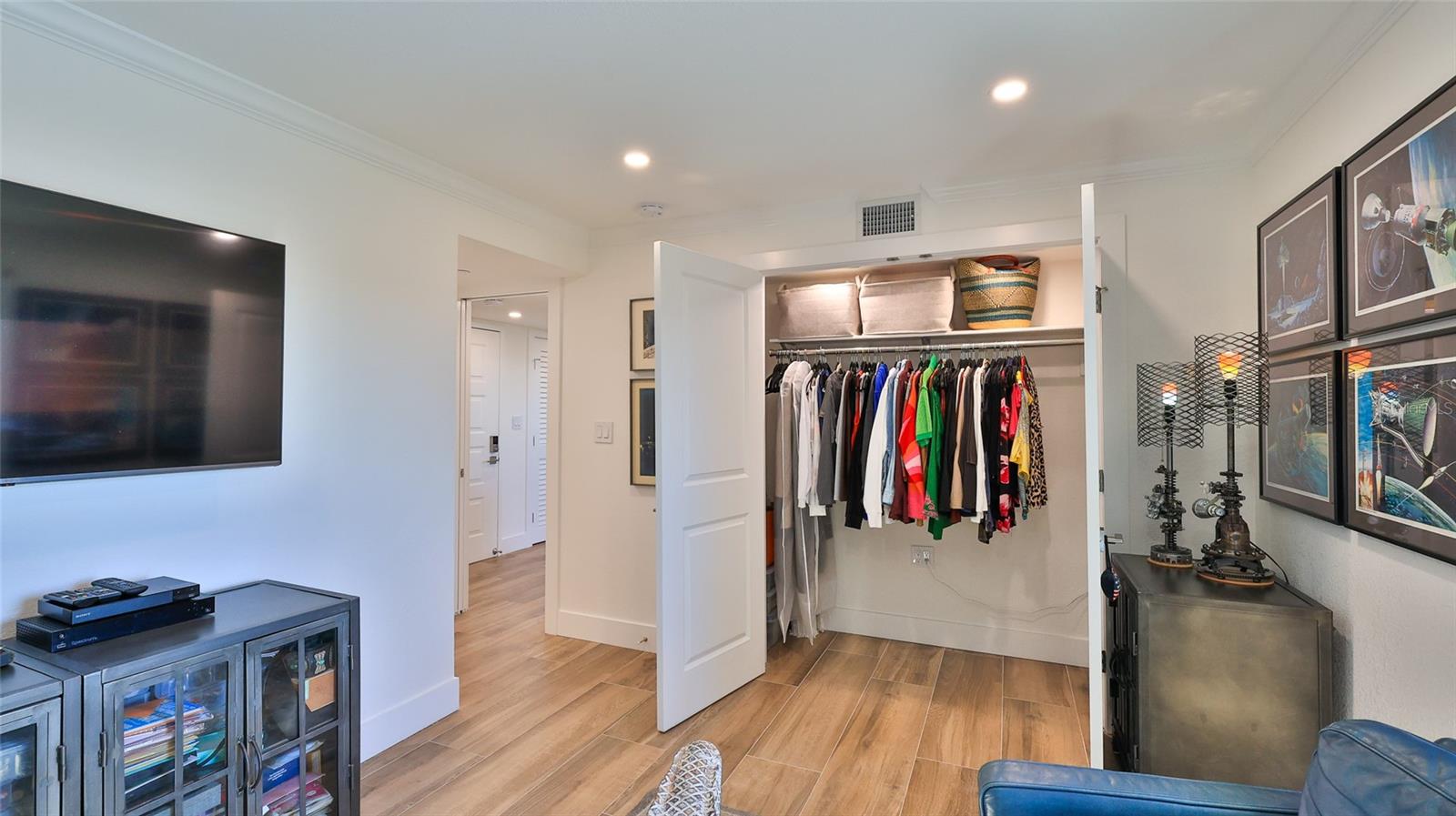 DIAMOND HEAD POINT CONDO - Residential