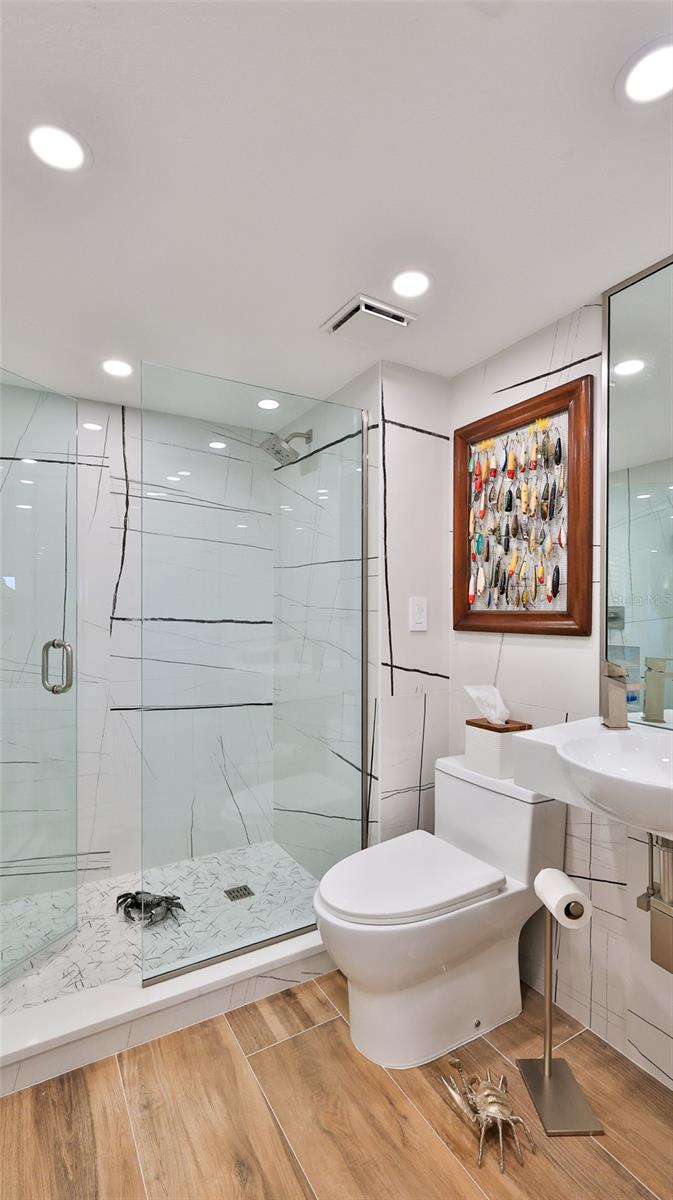 DIAMOND HEAD POINT CONDO - Residential