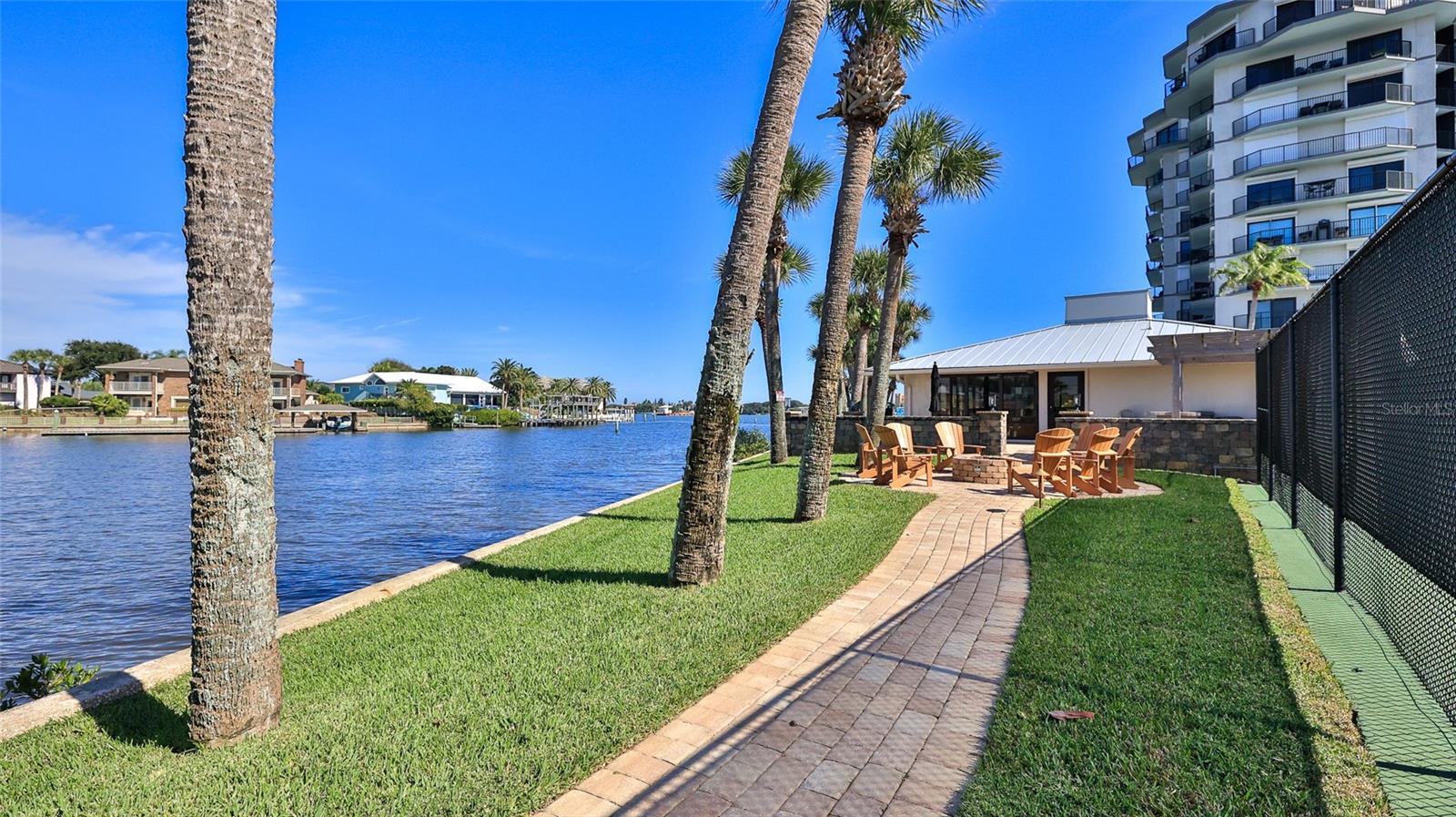 DIAMOND HEAD POINT CONDO - Residential