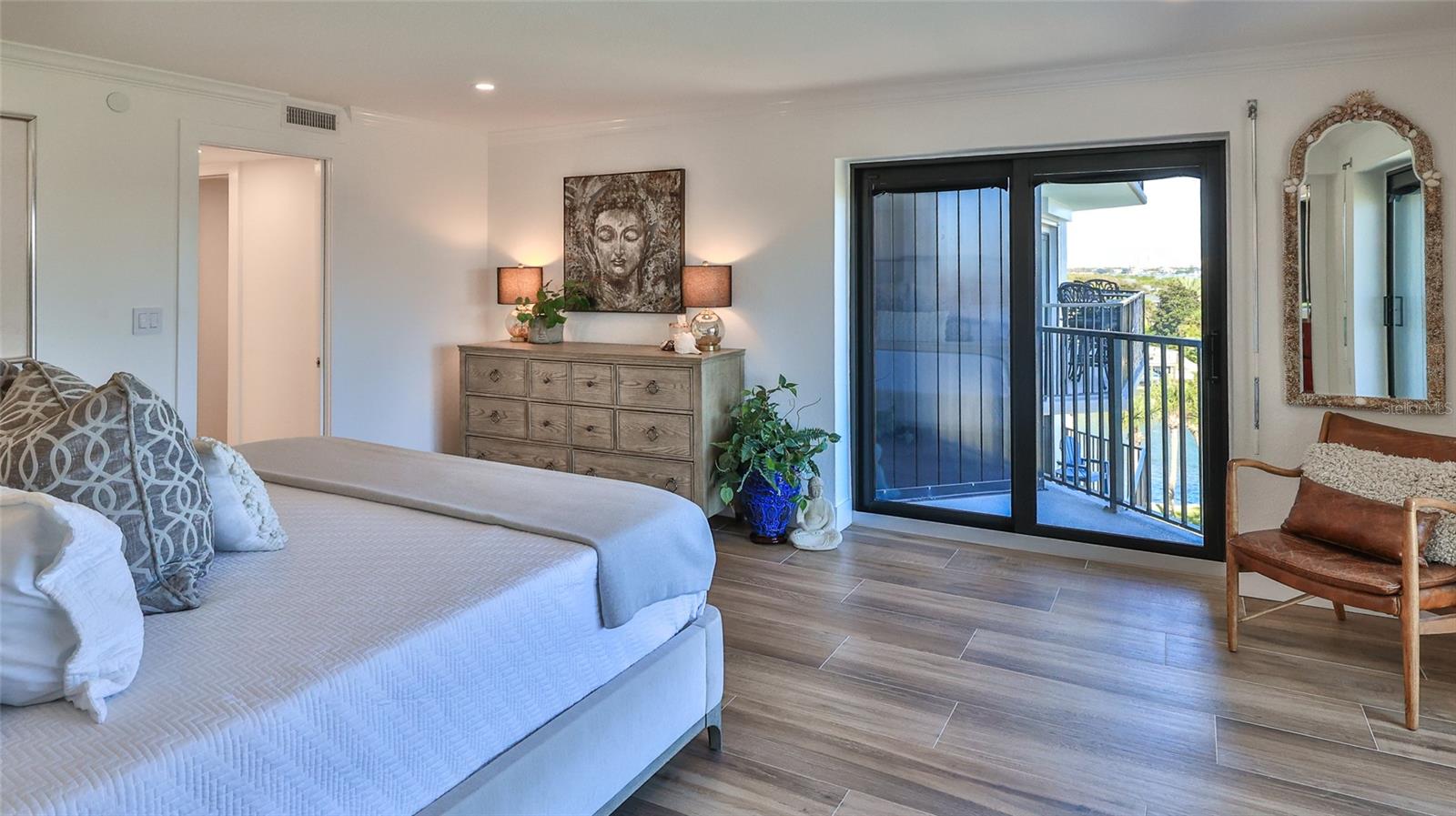 DIAMOND HEAD POINT CONDO - Residential