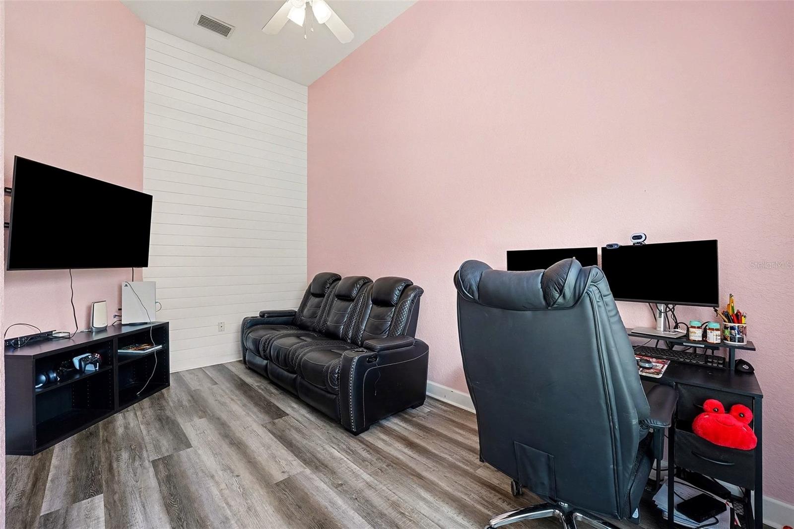 LAKE VICTORIA REPLAT - Residential