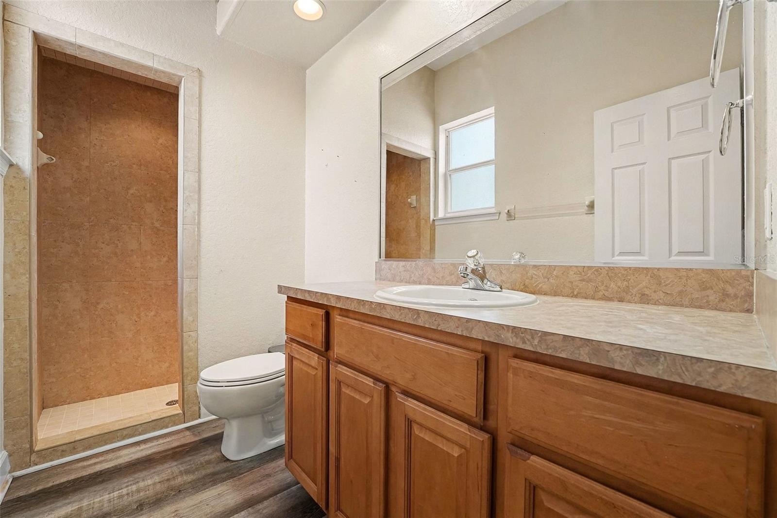 LAKE VICTORIA REPLAT - Residential