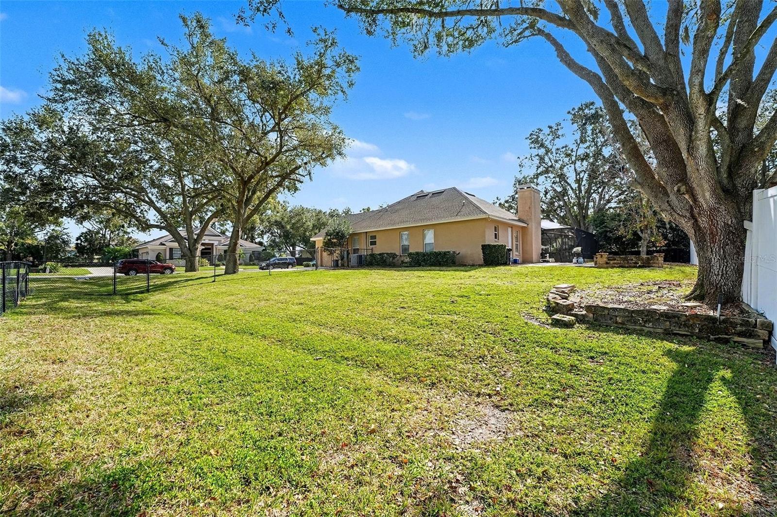 LAKE VICTORIA REPLAT - Residential