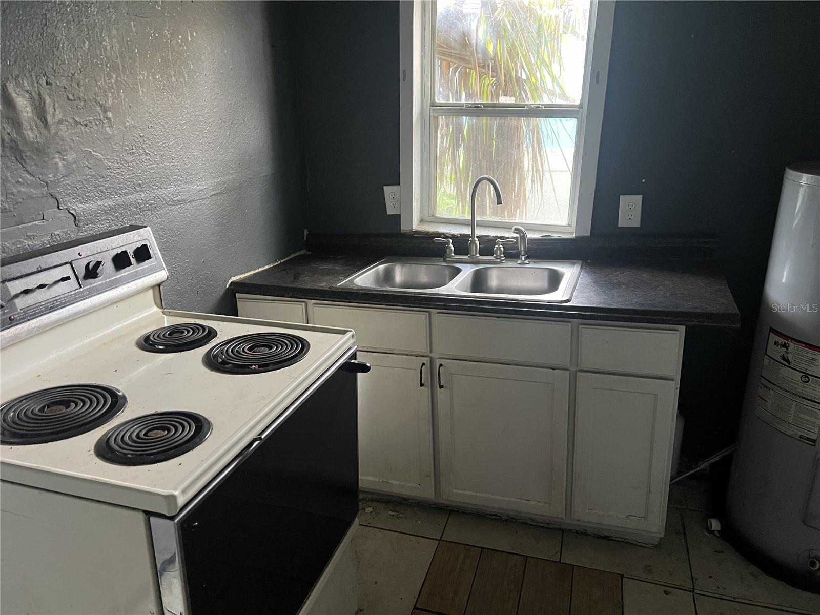 SAMPLE BROS SUB - Residential Lease