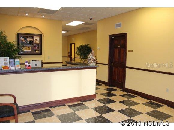 Airport Indust Park 02 - Commercial Lease