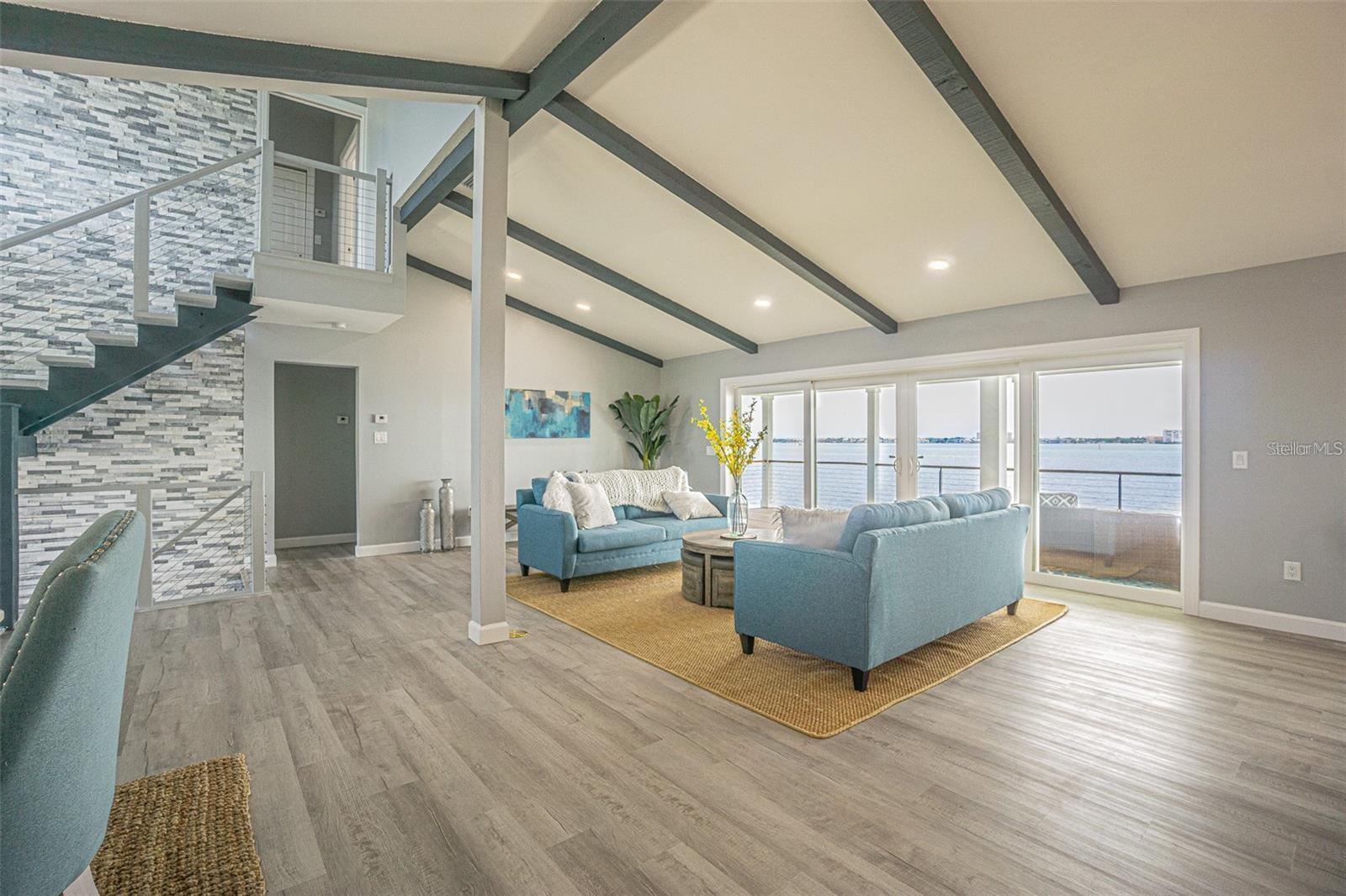 BOCA CIEGA ISLE - Residential