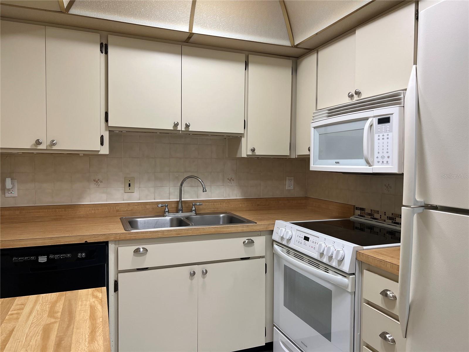 FAIRFIELD C CONDO - Residential Lease