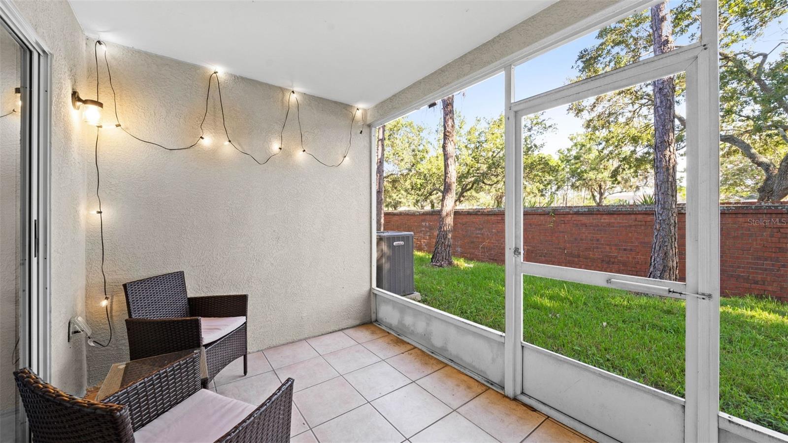 BERKELEY SQUARE - Residential Lease