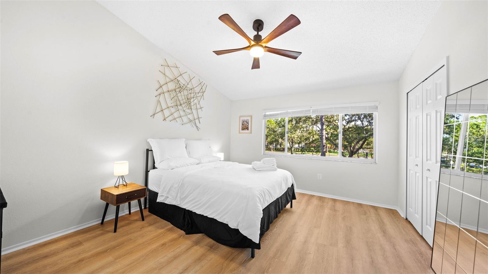 BERKELEY SQUARE - Residential Lease
