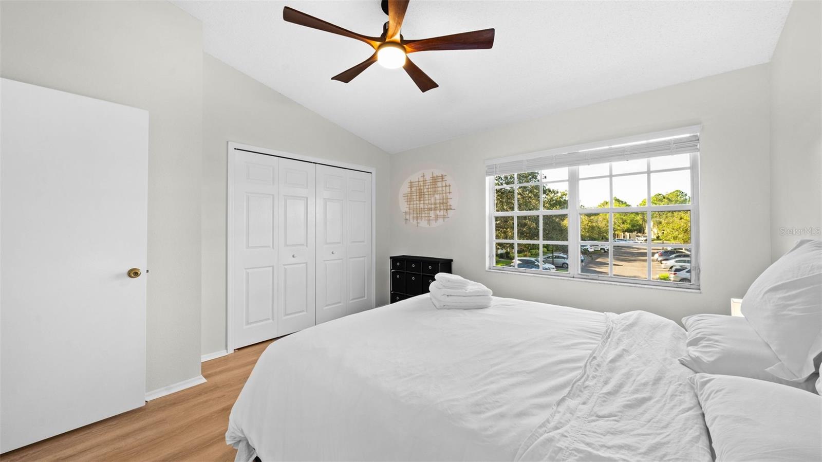BERKELEY SQUARE - Residential Lease
