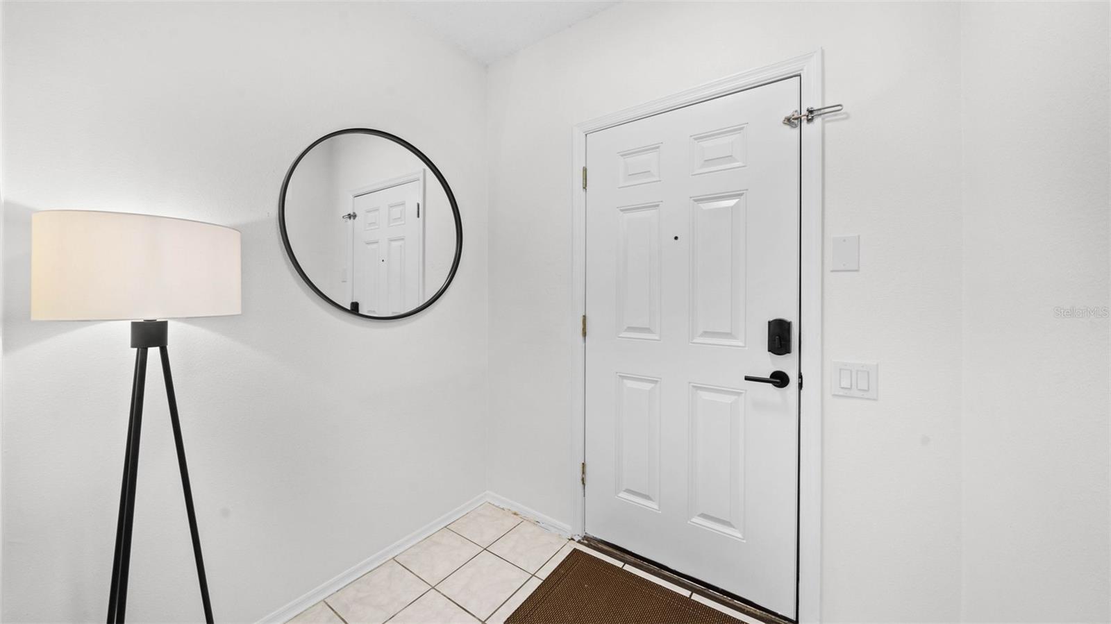 BERKELEY SQUARE - Residential Lease