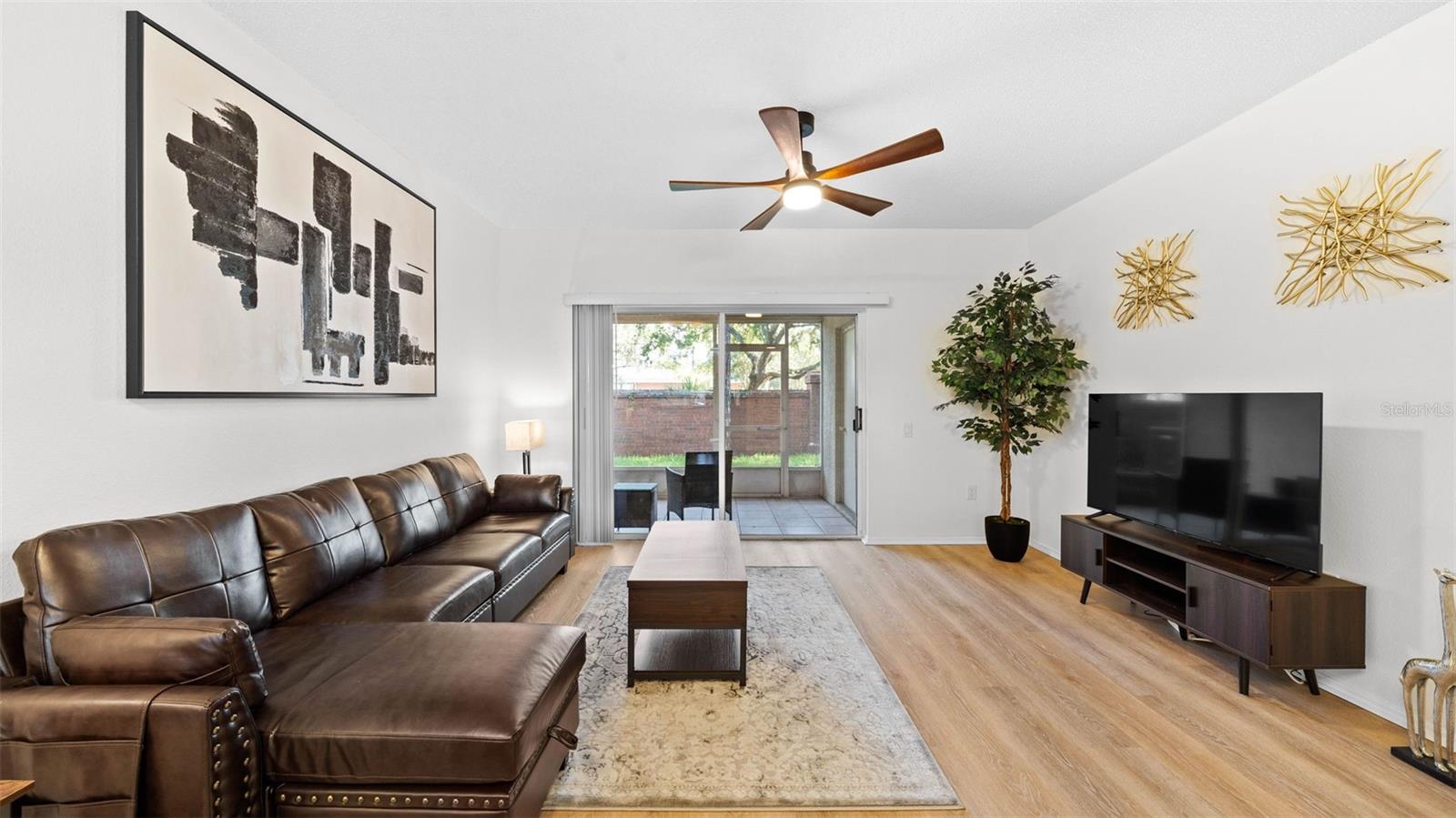 BERKELEY SQUARE - Residential Lease