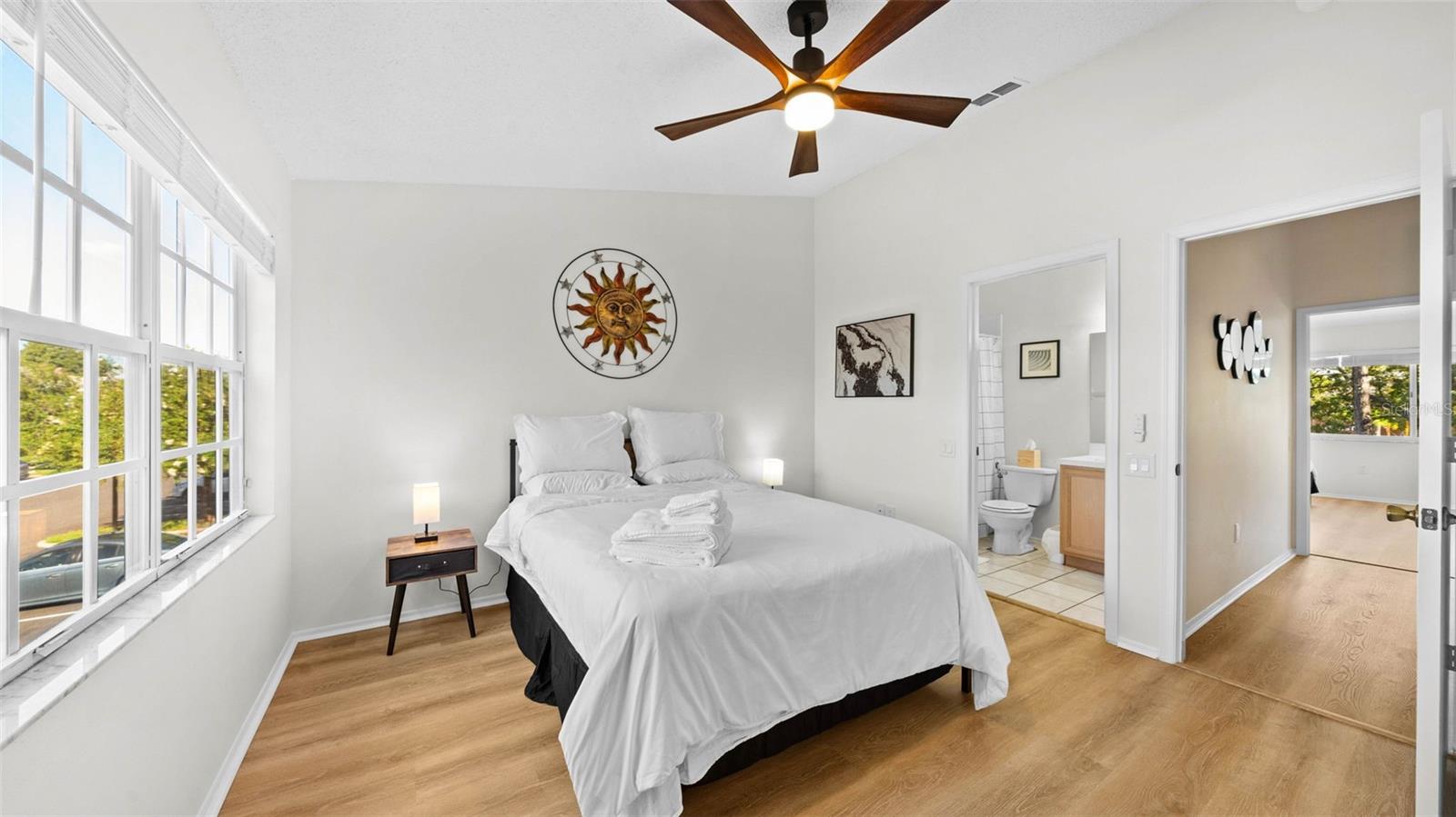 BERKELEY SQUARE - Residential Lease