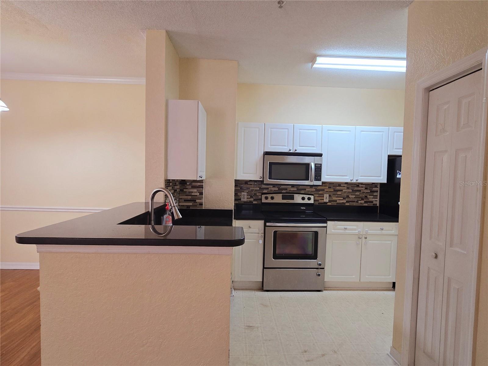 THE ENCLAVE AT RICHMOND PLACE - Residential Lease