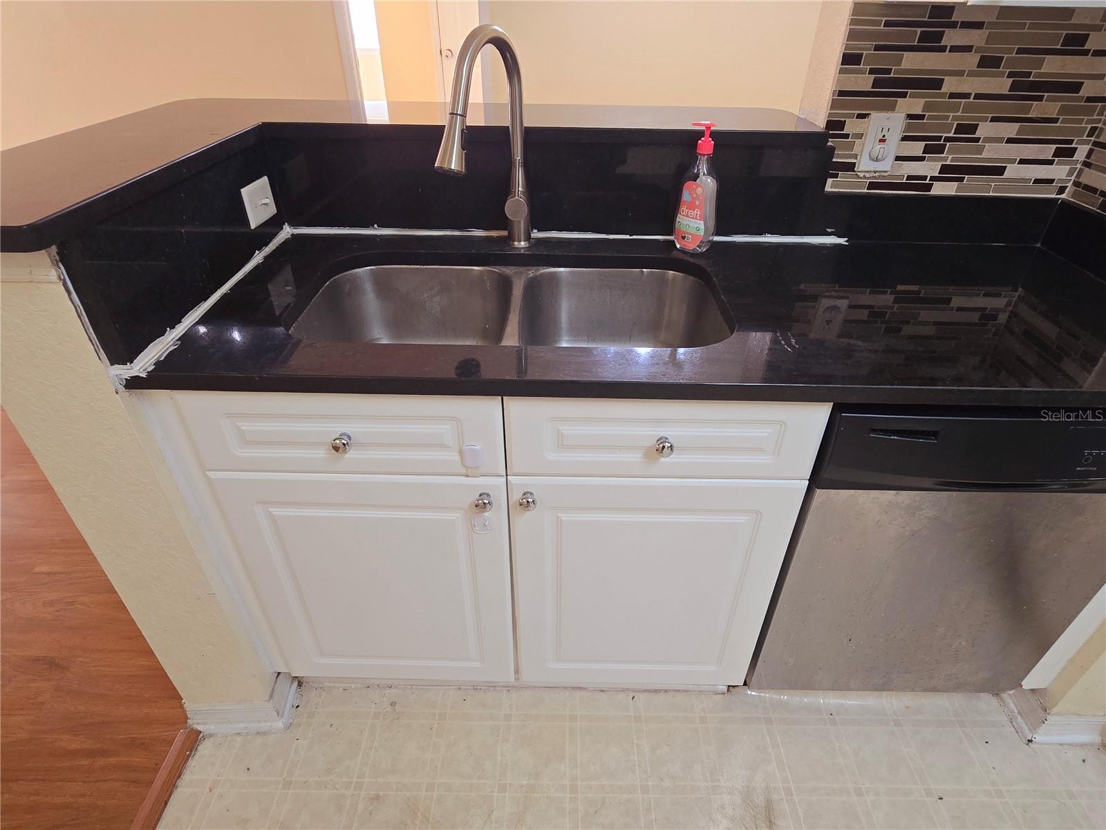 THE ENCLAVE AT RICHMOND PLACE - Residential Lease