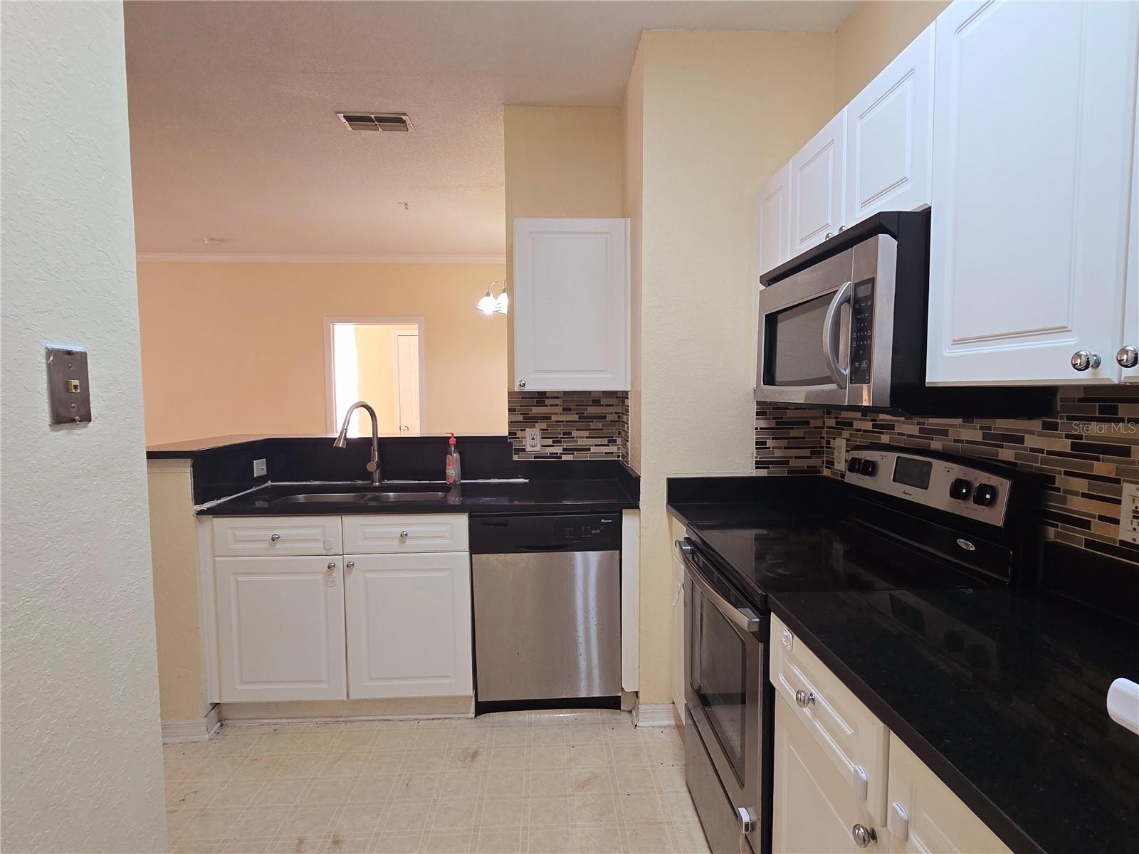 THE ENCLAVE AT RICHMOND PLACE - Residential Lease