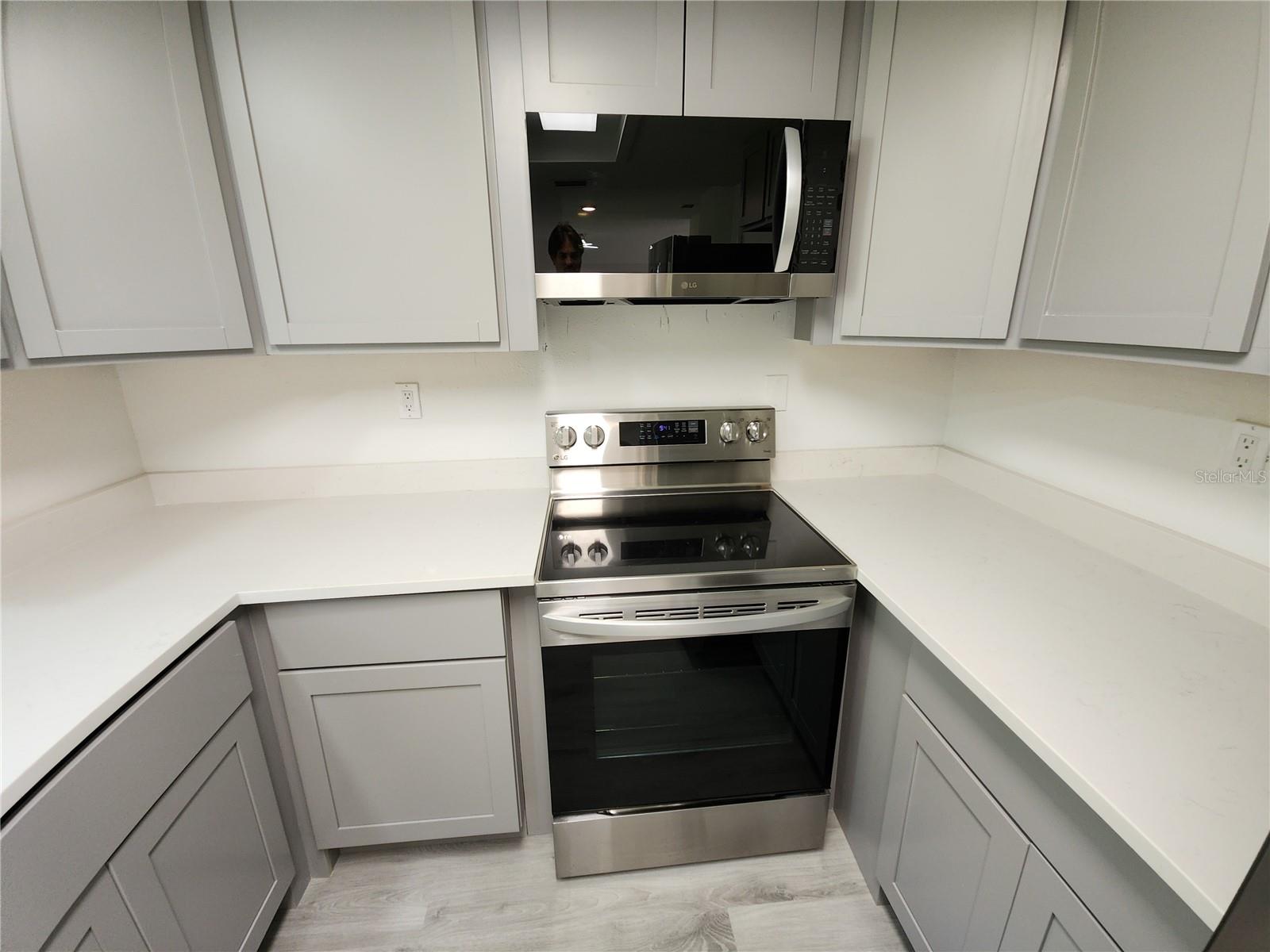 GOLFVIEW SEC 04 - Residential