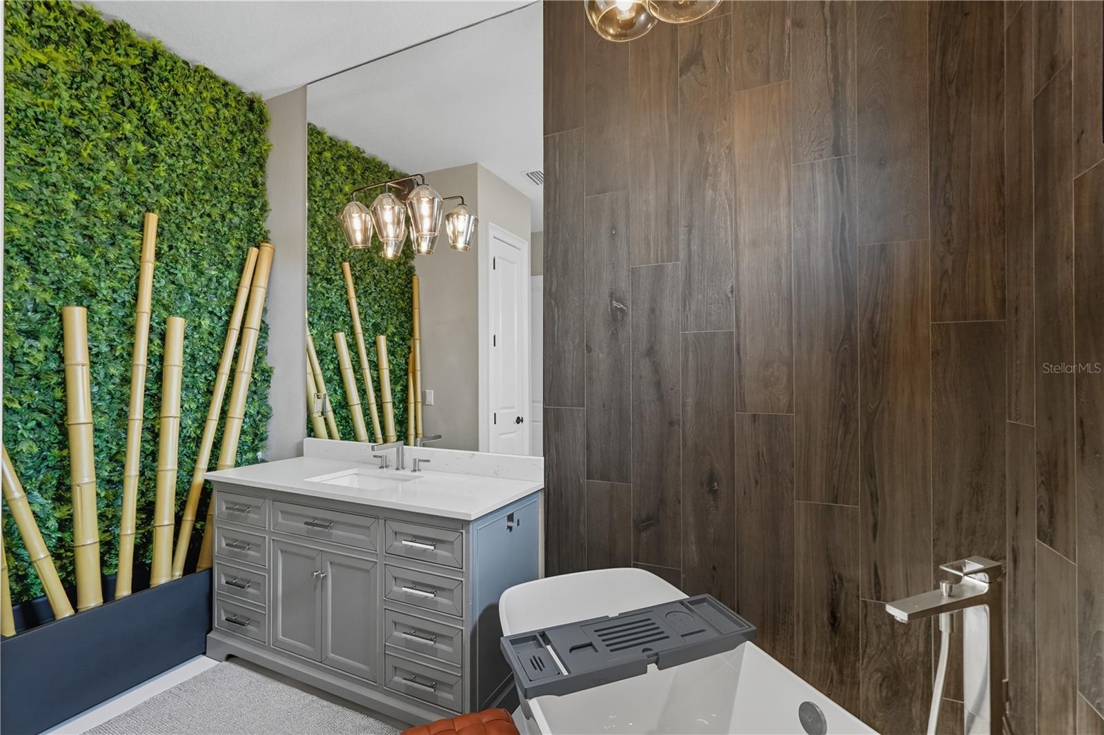 NORTHSHORE 4 - Residential