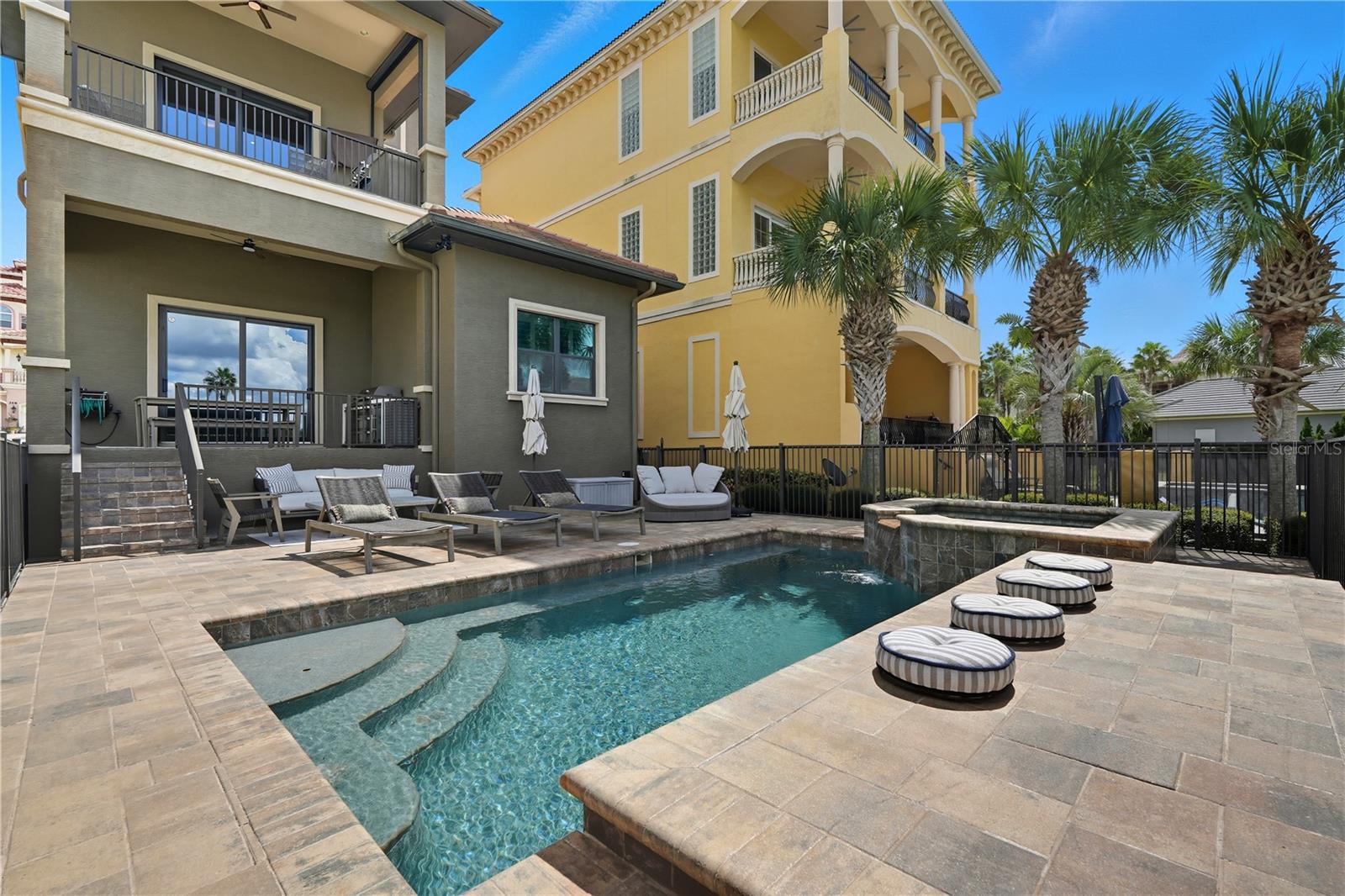 NORTHSHORE 4 - Residential