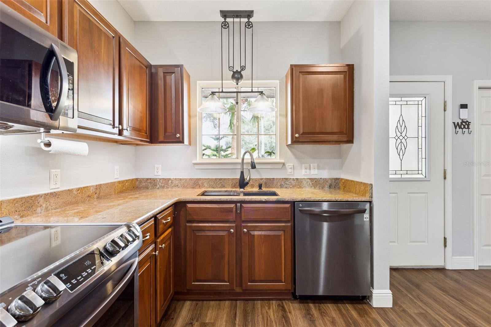 LADY LAKE VILLAS OF SPANISH SPGS CONDO U - Residential