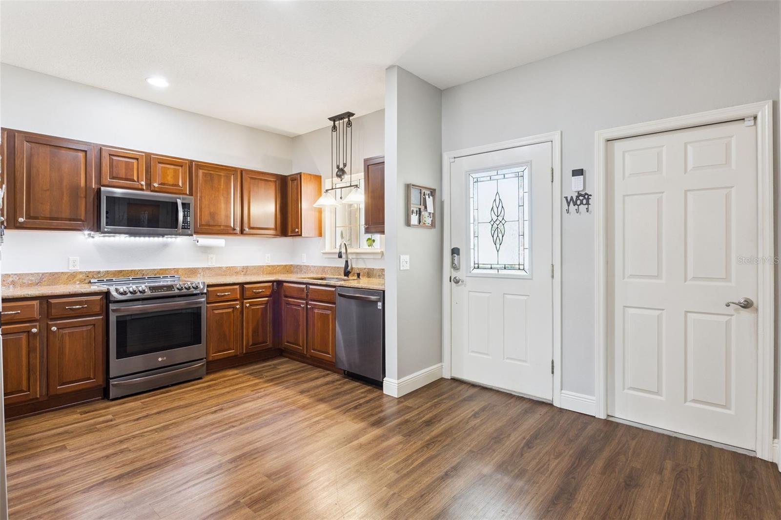 LADY LAKE VILLAS OF SPANISH SPGS CONDO U - Residential