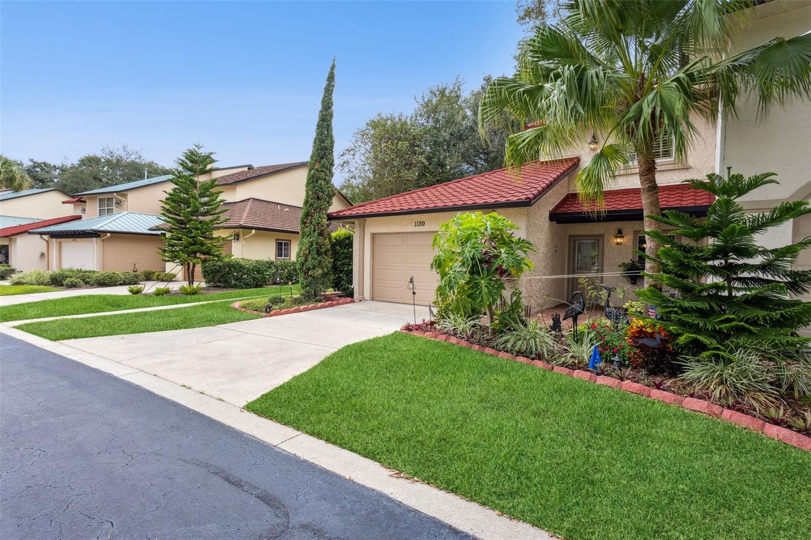 LADY LAKE VILLAS OF SPANISH SPGS CONDO U - Residential