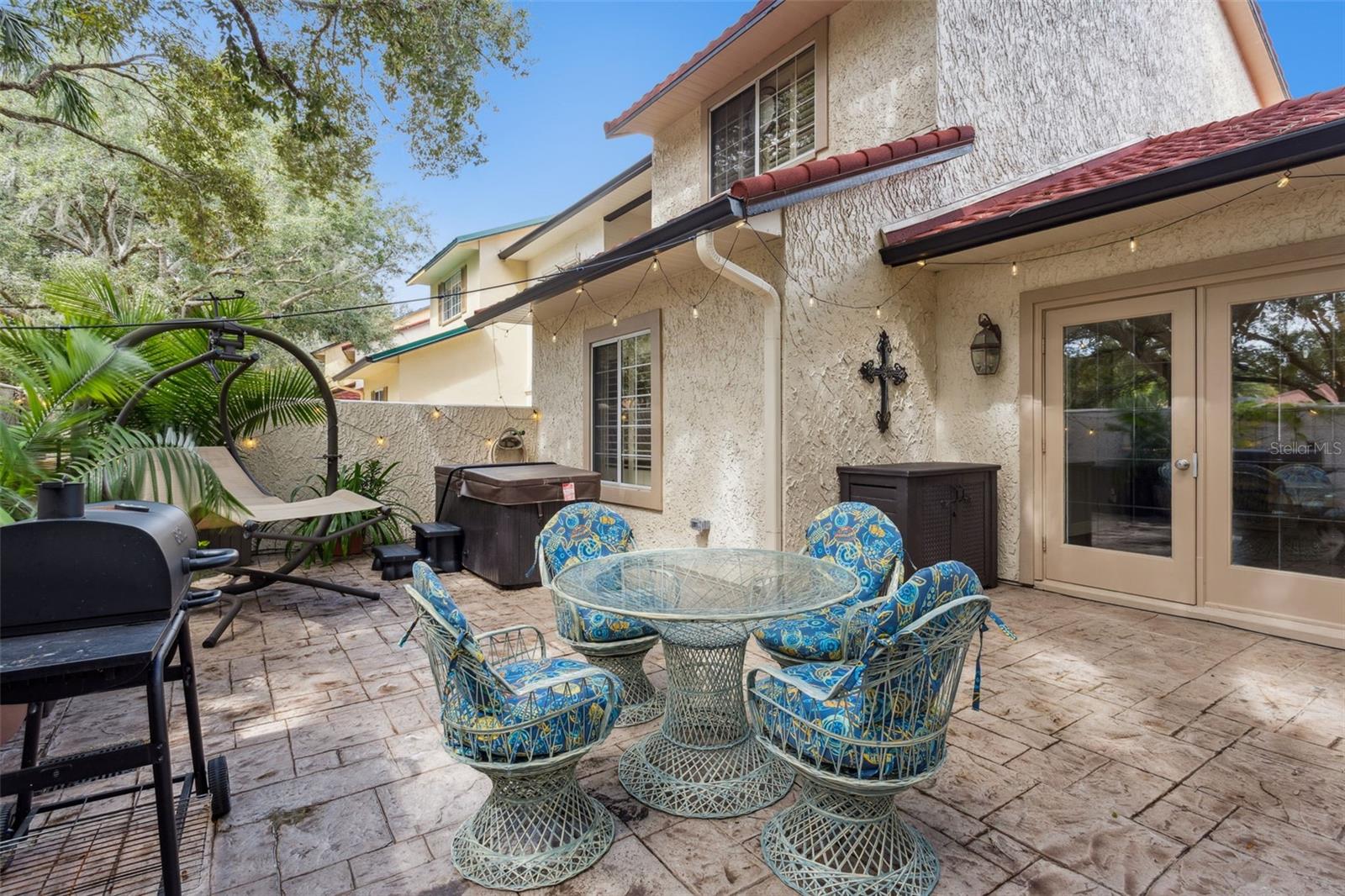 LADY LAKE VILLAS OF SPANISH SPGS CONDO U - Residential