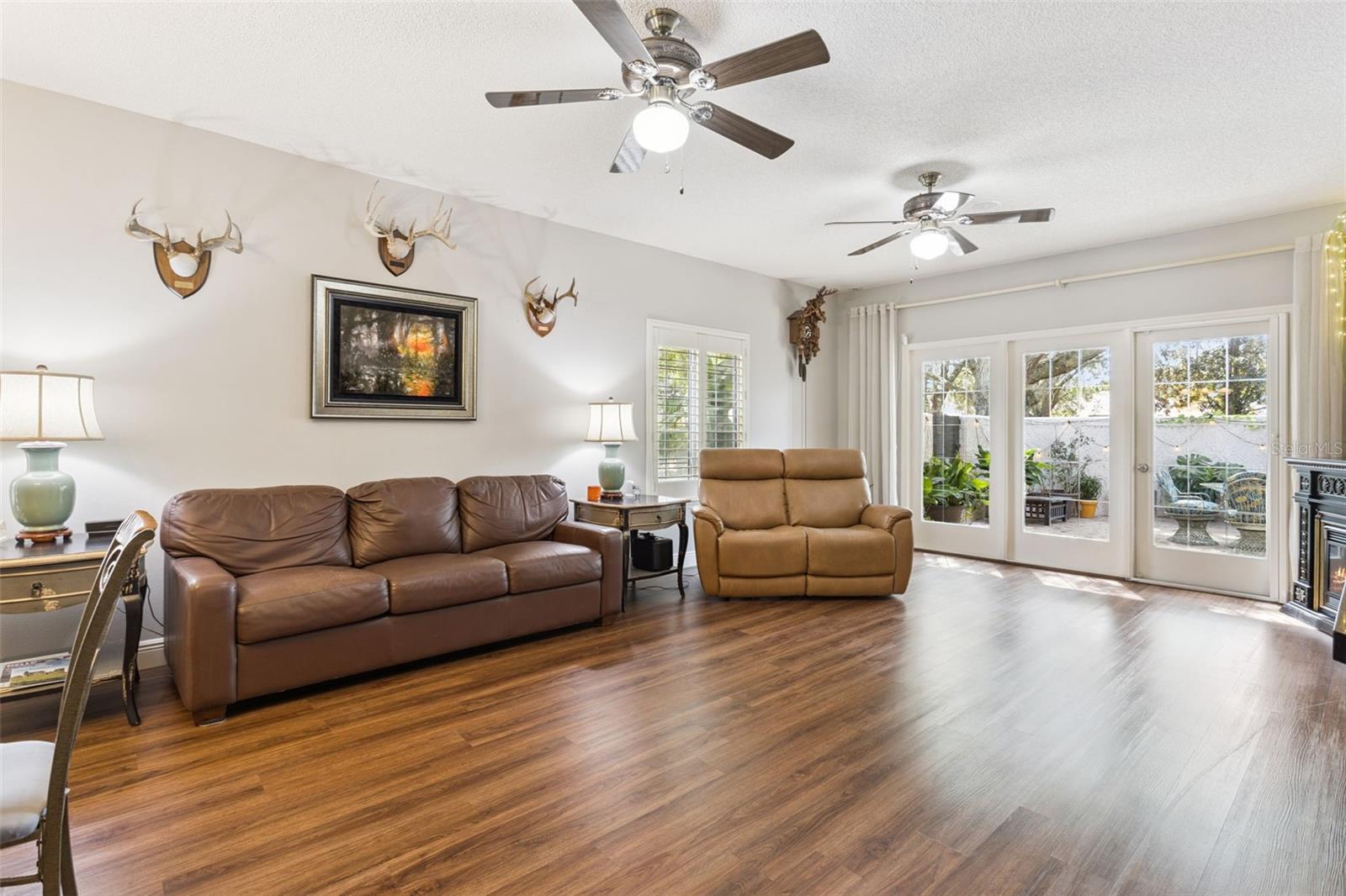 LADY LAKE VILLAS OF SPANISH SPGS CONDO U - Residential