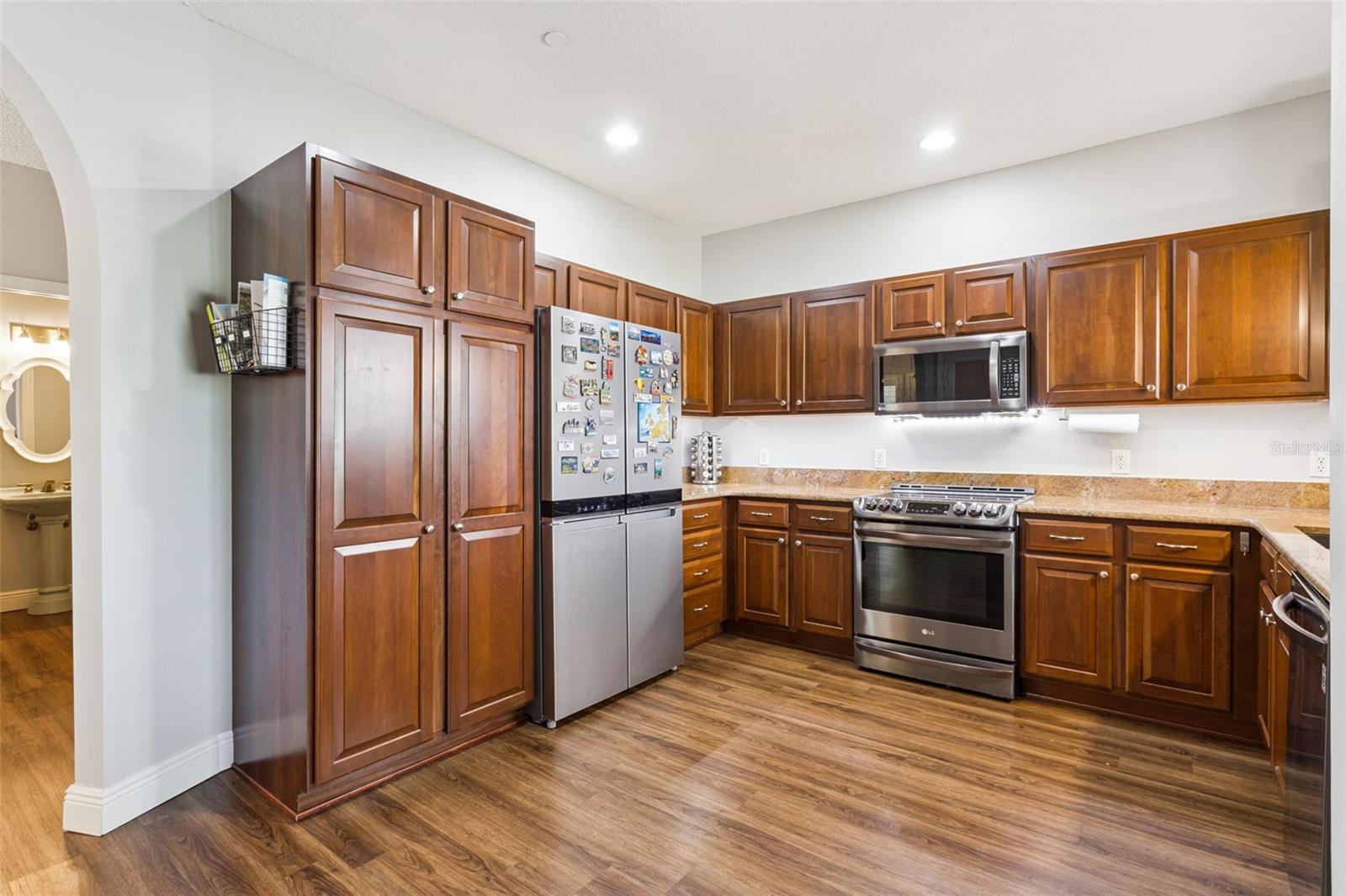 LADY LAKE VILLAS OF SPANISH SPGS CONDO U - Residential