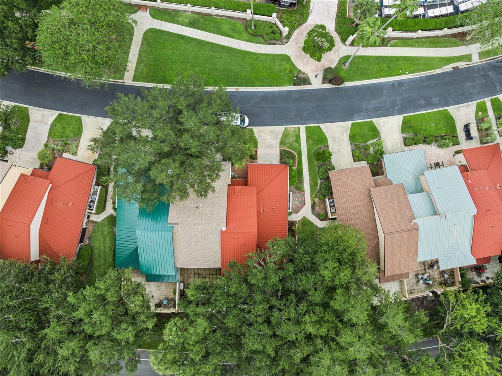 LADY LAKE VILLAS OF SPANISH SPGS CONDO U - Residential