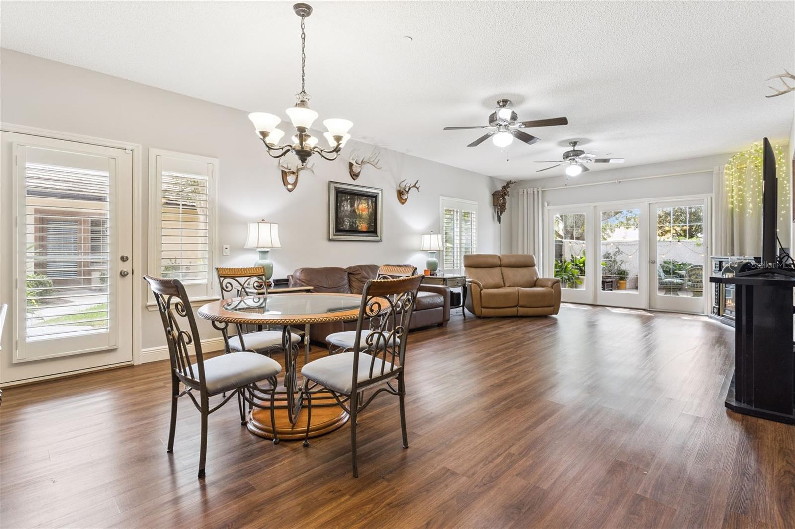 LADY LAKE VILLAS OF SPANISH SPGS CONDO U - Residential