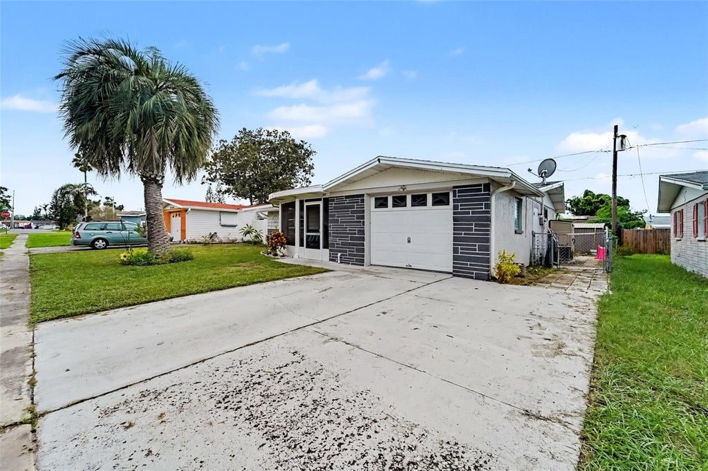Photo of 2049 Maureen Drive, Holiday, FL 34690 (MLS # TB8560603)
