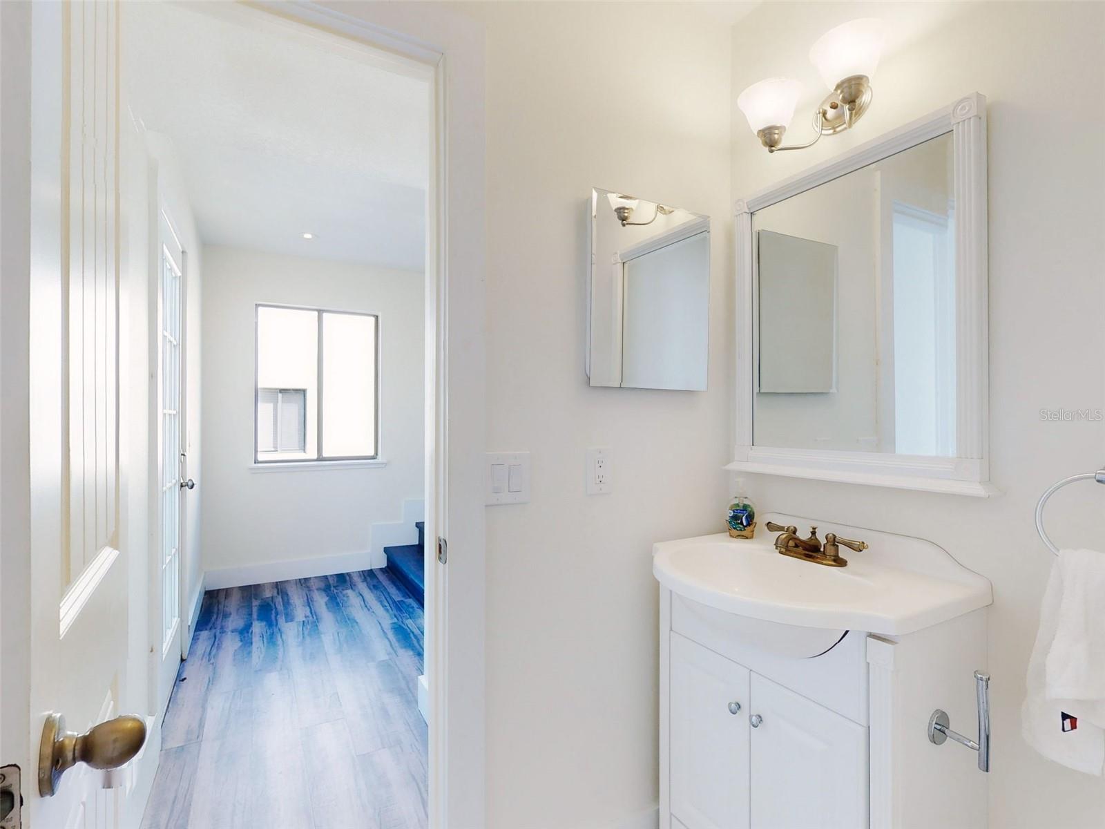 LIGHTHOUSE SHORES TWNHMS CONDO - Residential