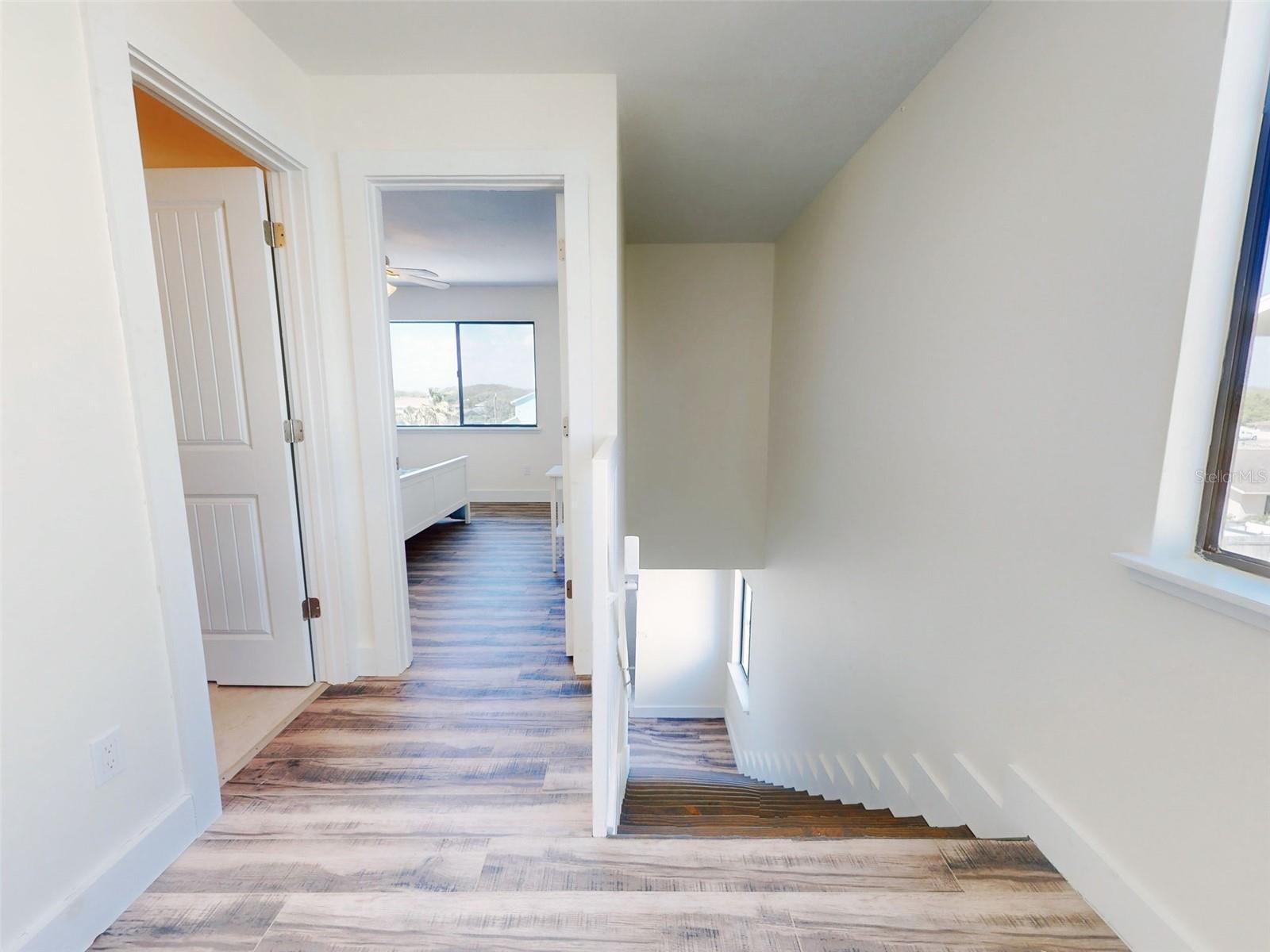 LIGHTHOUSE SHORES TWNHMS CONDO - Residential