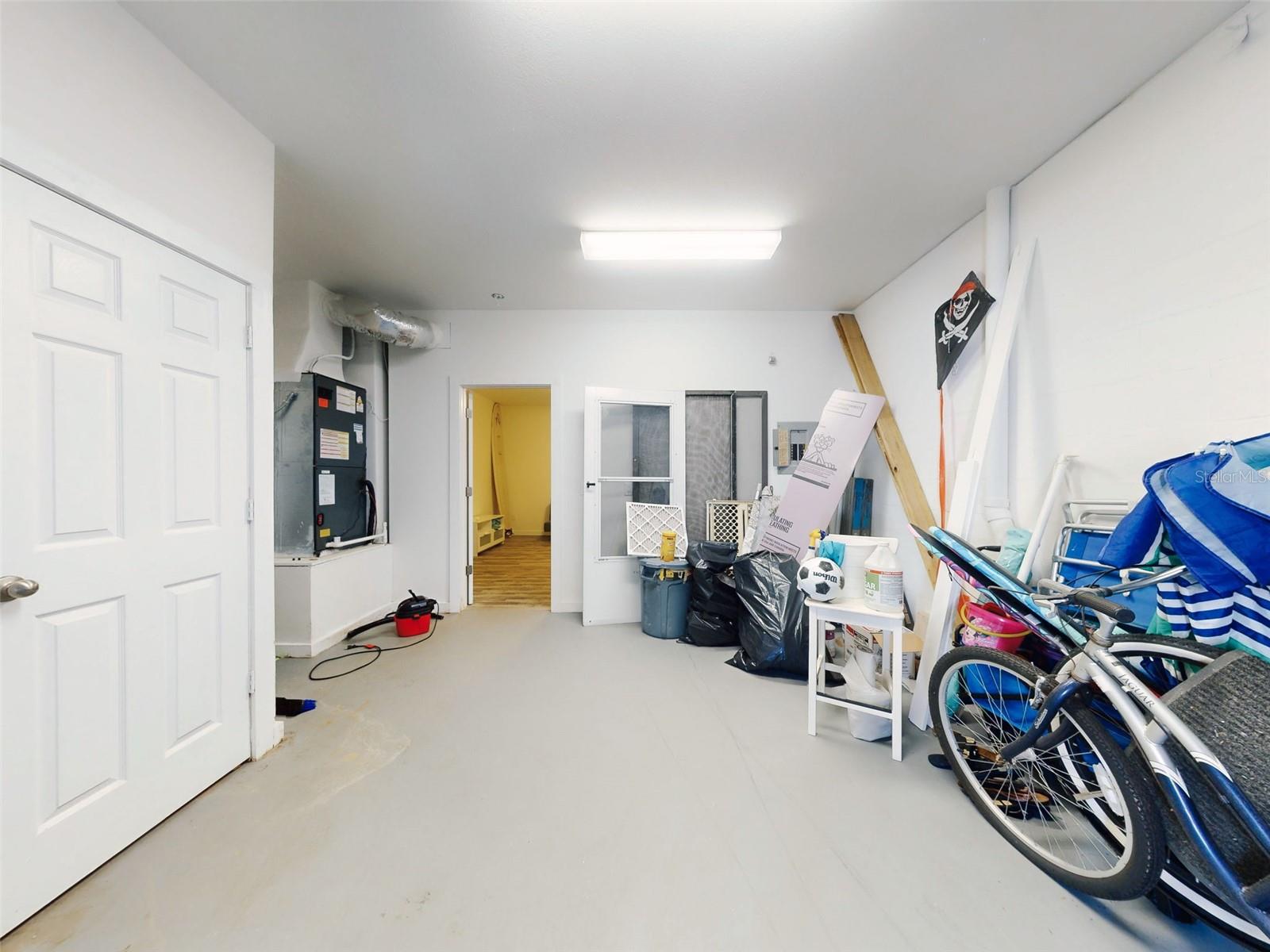 LIGHTHOUSE SHORES TWNHMS CONDO - Residential