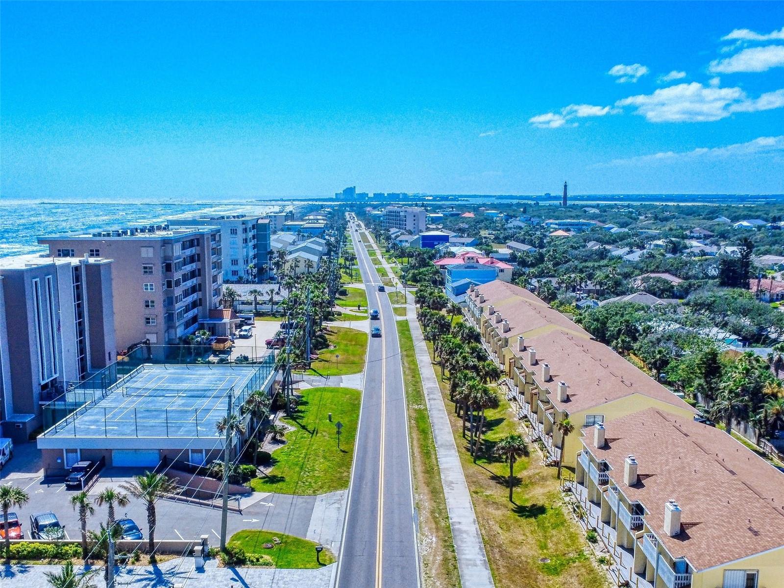 LIGHTHOUSE SHORES TWNHMS CONDO - Residential