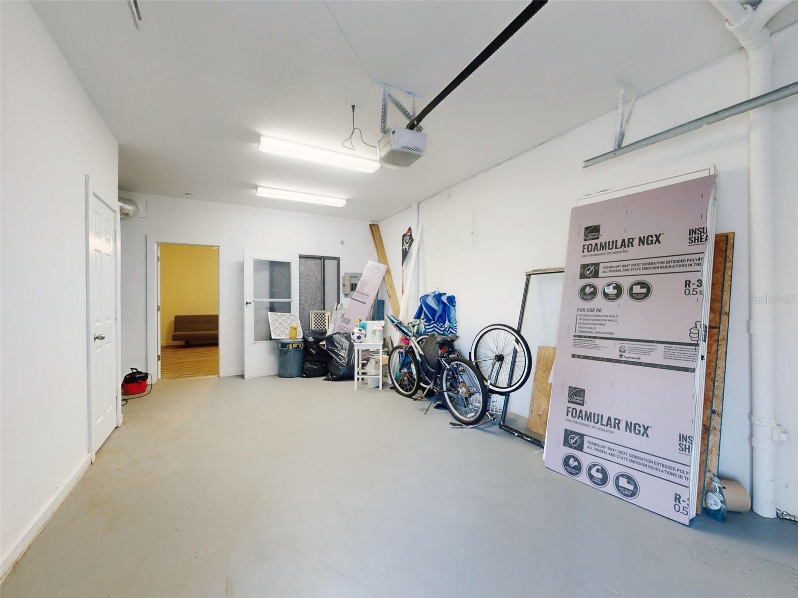 LIGHTHOUSE SHORES TWNHMS CONDO - Residential