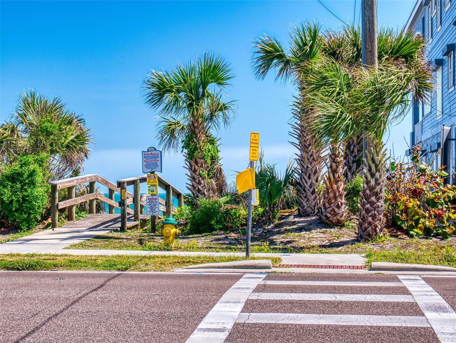 LIGHTHOUSE SHORES TWNHMS CONDO - Residential