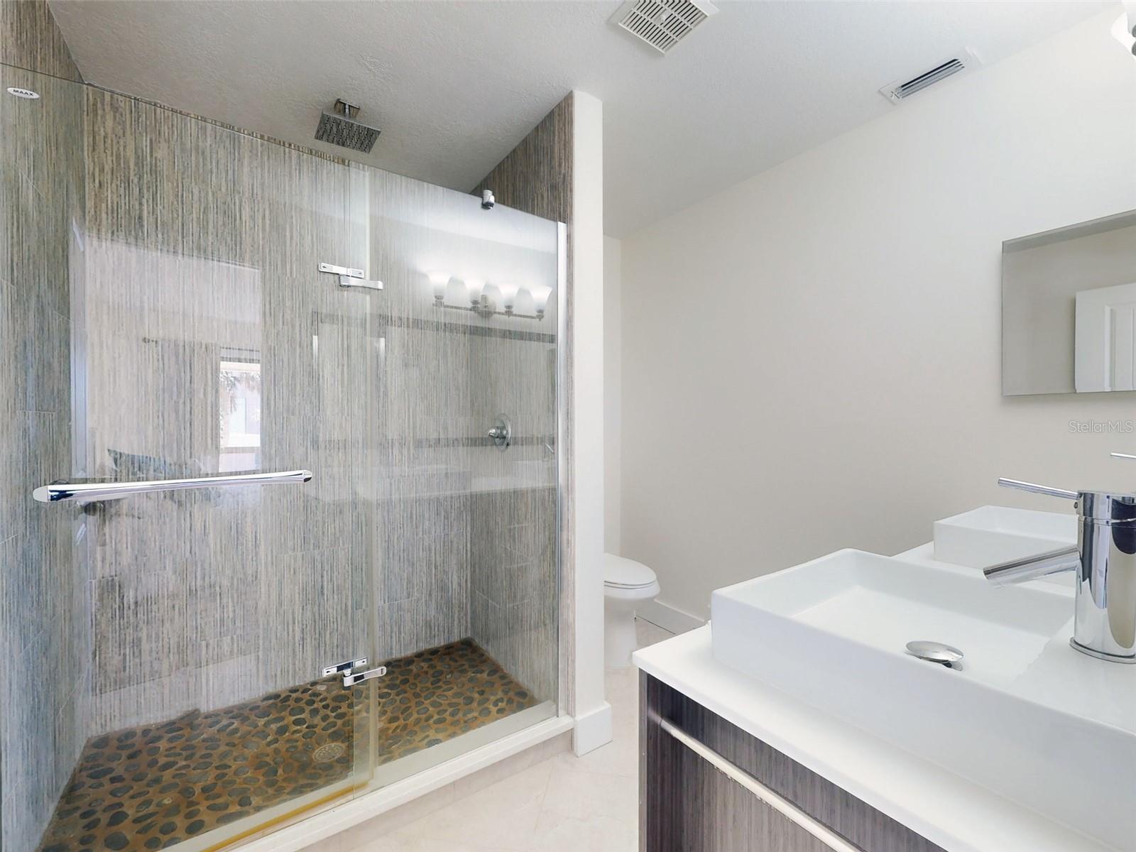 LIGHTHOUSE SHORES TWNHMS CONDO - Residential