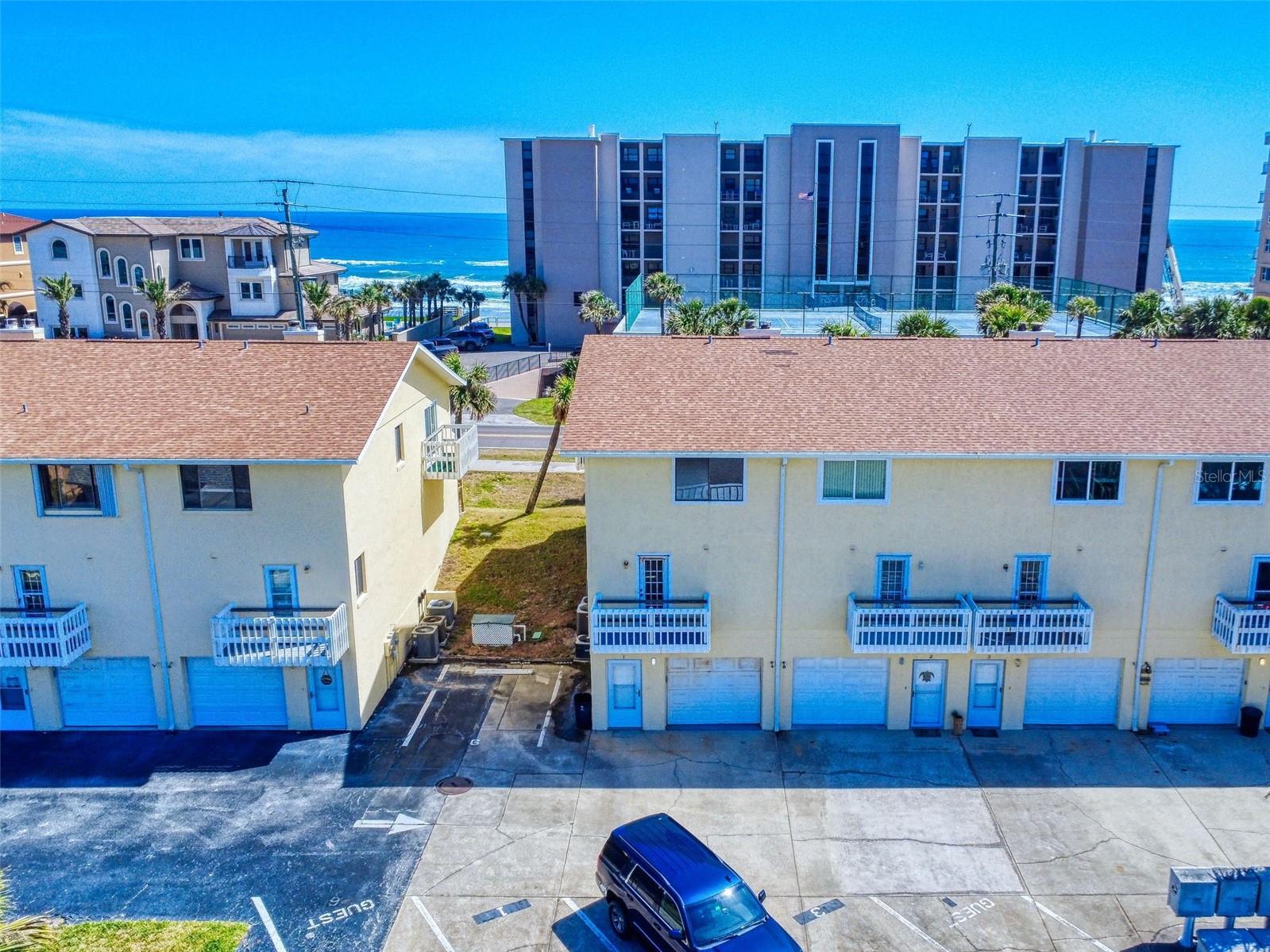 LIGHTHOUSE SHORES TWNHMS CONDO - Residential