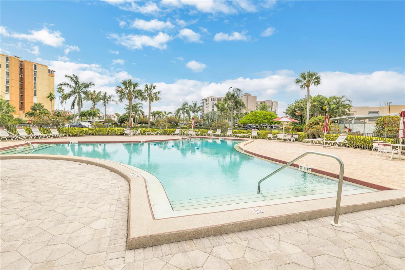 7700 SUN ISLAND DRIVE S 401