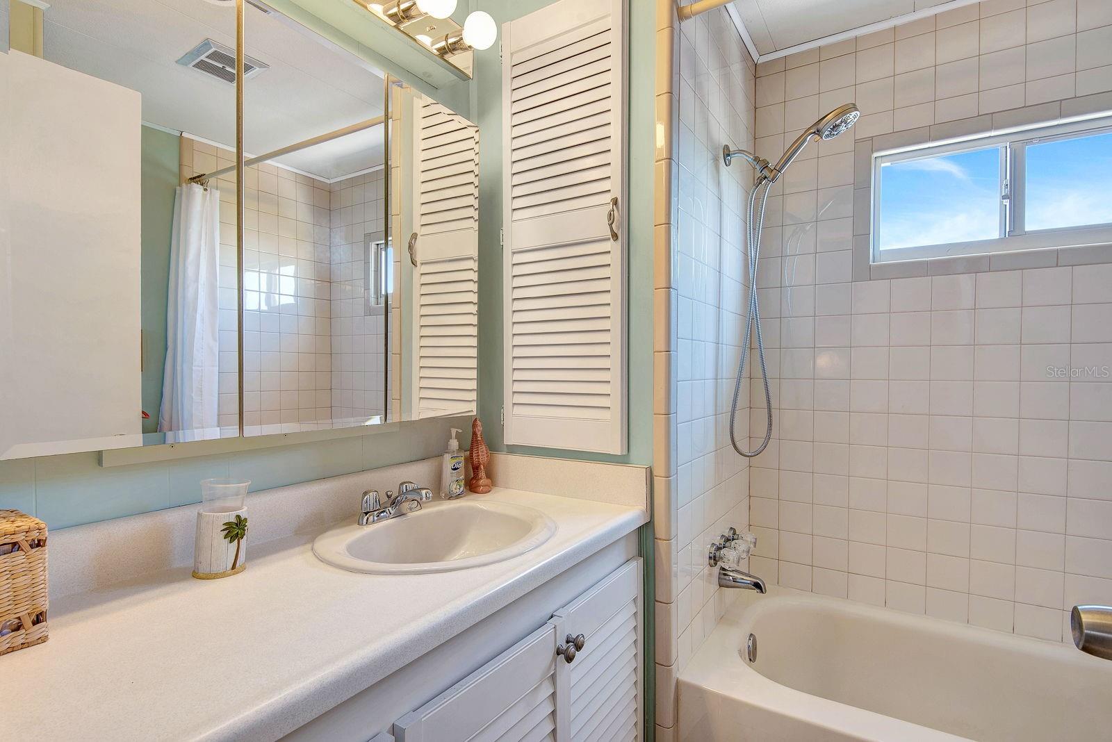 PARADISE BAY ESTATES CO-OP - Residential