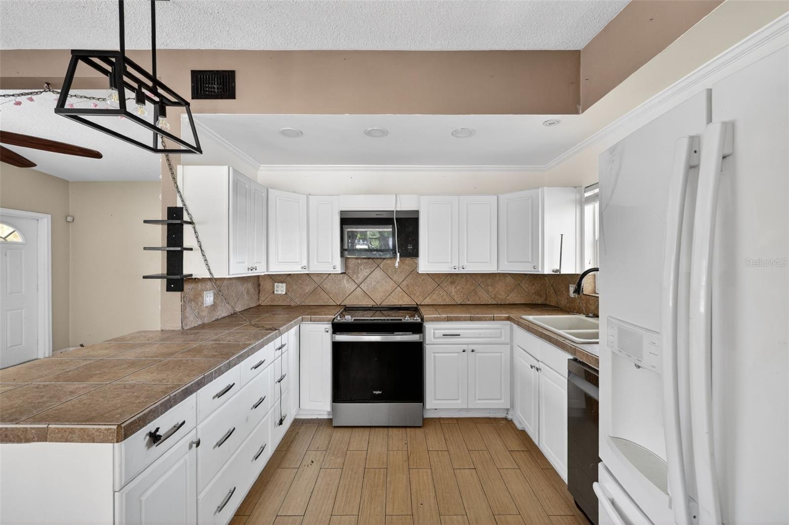 SOUTHWOOD VILLAGE FIRST ADD REP - Residential