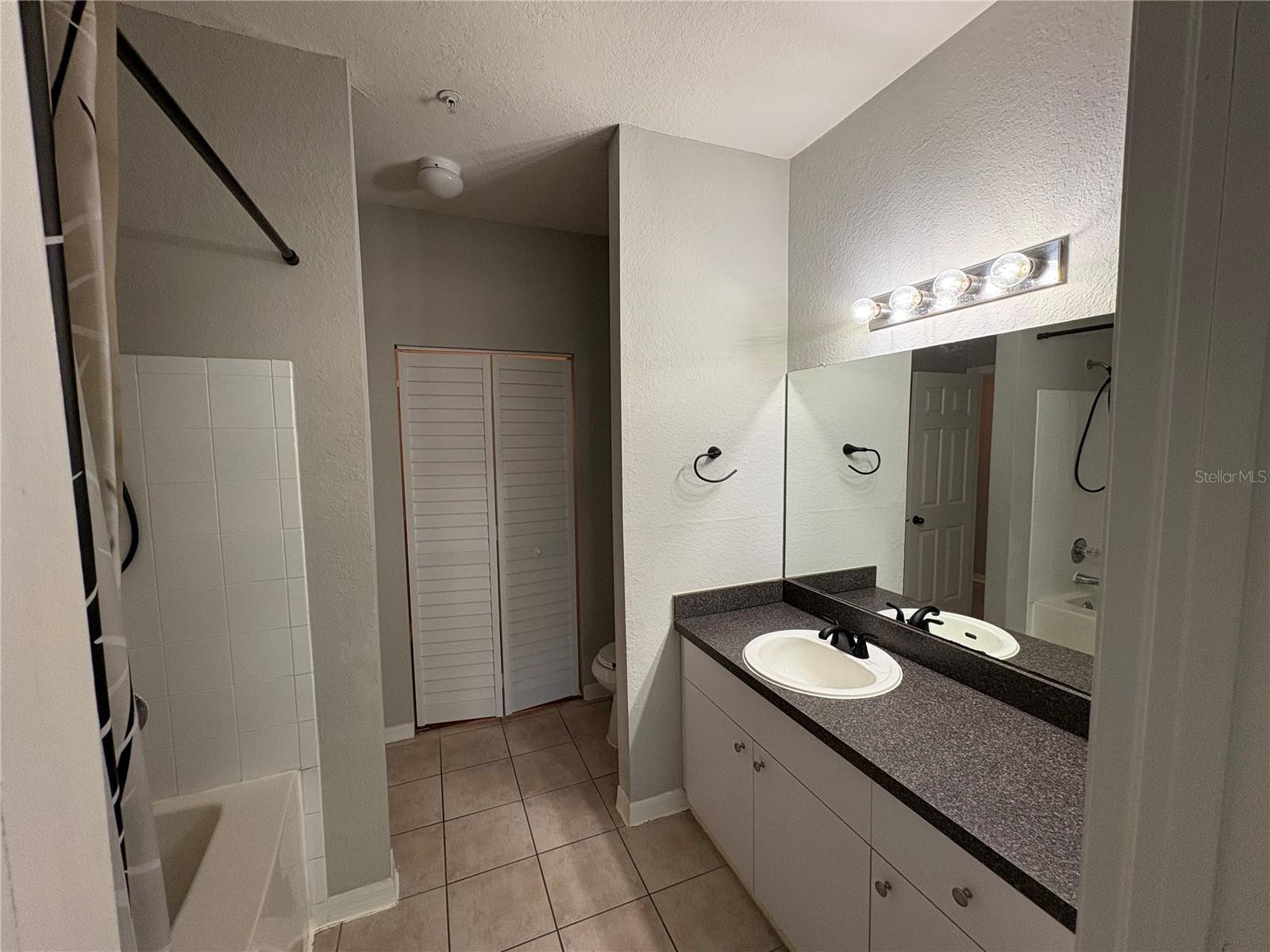 AZUR/METROWEST - Residential Lease