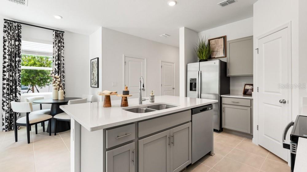 TOWNS AT FIRETHORN - Residential