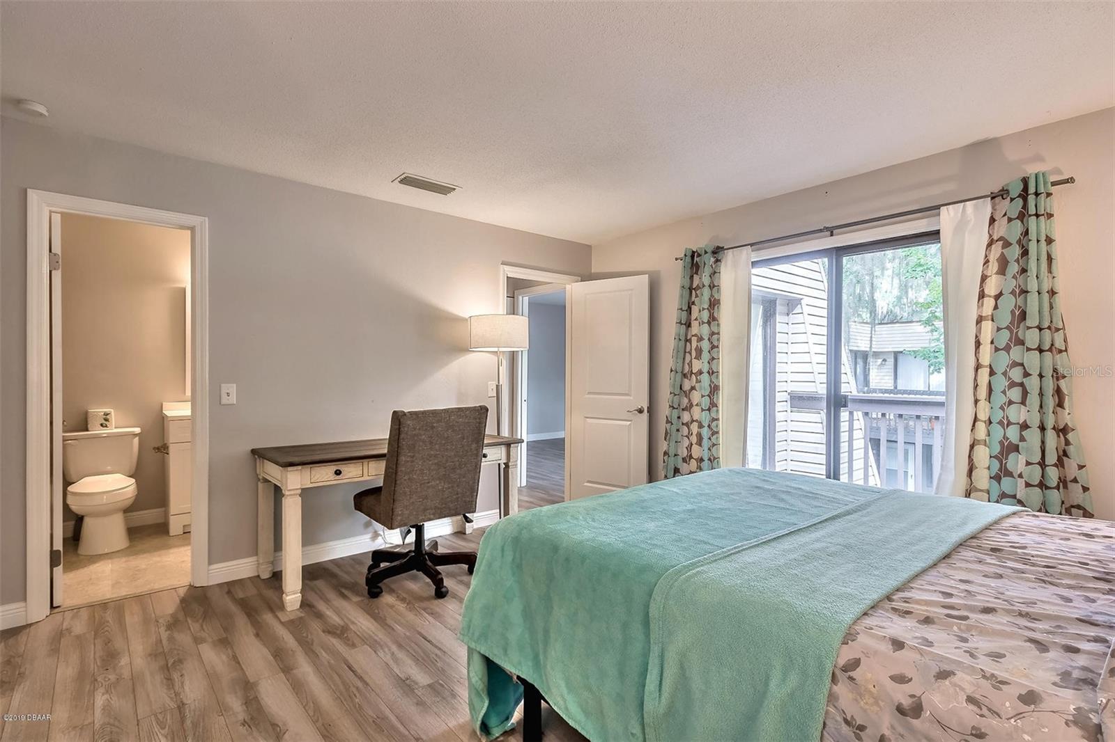 SOUTH OAK TWNHS - Residential