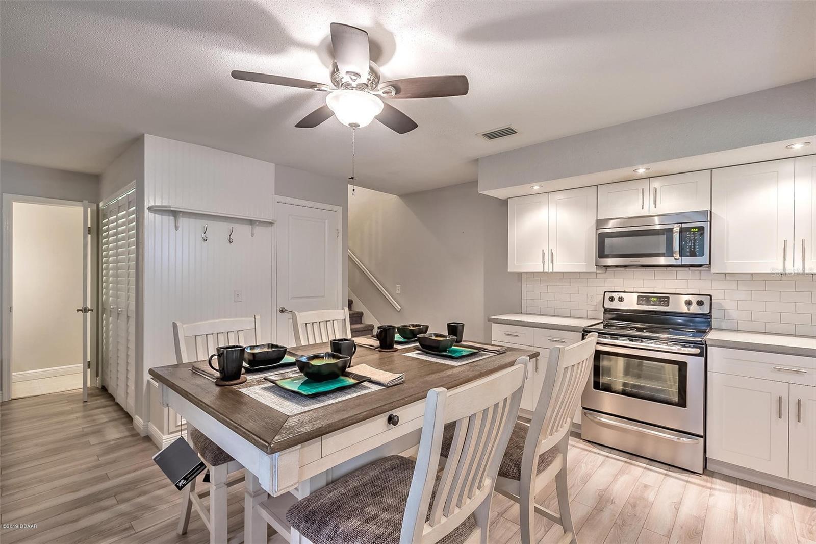 SOUTH OAK TWNHS - Residential